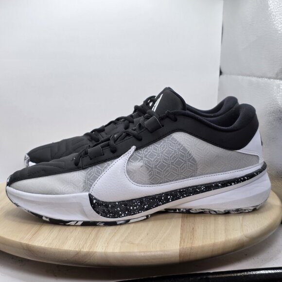 Size 10.5 - Nike Zoom Freak 5 Oreo Mens Sneakers Shoes NEW WITH BOX - Picture 1 of 9